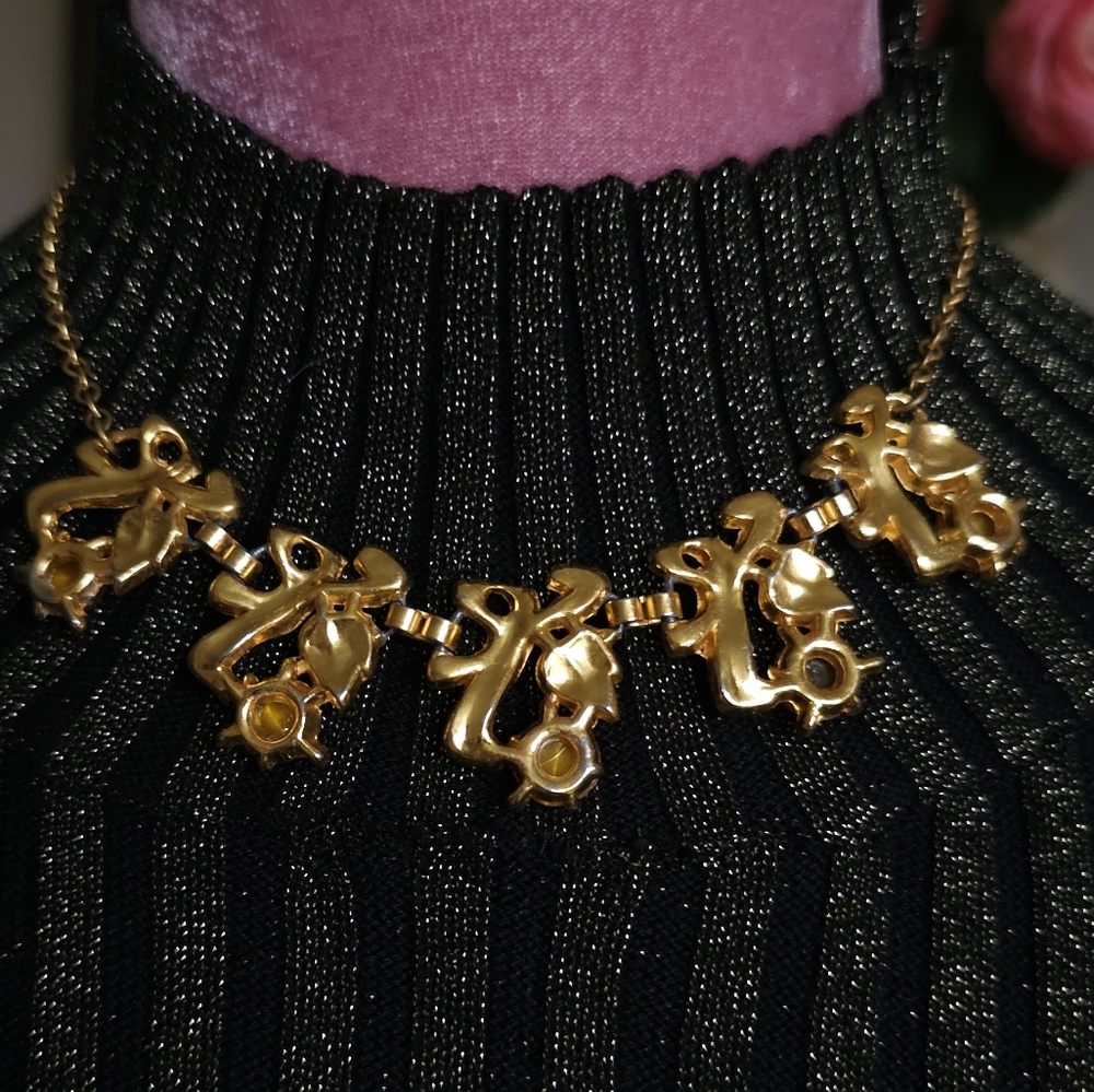 1950's Moonglow Thermoset Lucite Necklace. Vintage Necklace. Moonglow. - Picture 6 of 11